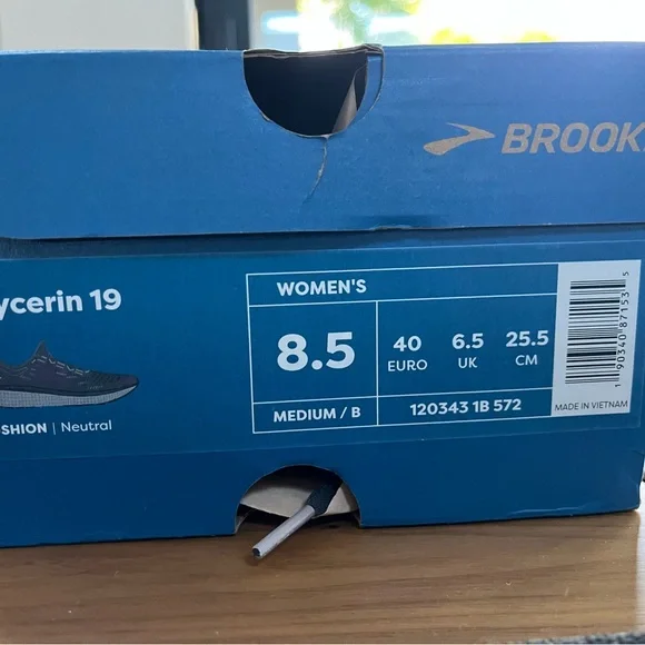 Brooks || Glycerin 19 Running Shoes || W 8.5/40 || brand new in box! - Picture 8 of 10